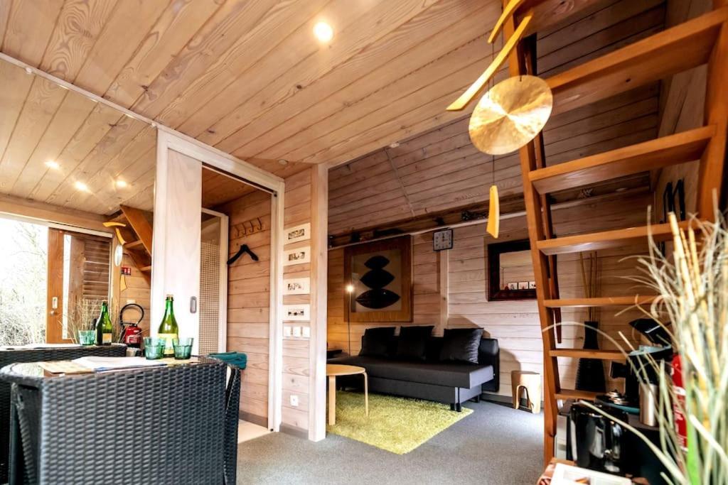 Gite Et Chambre D'Hote Gussignies Exterior photo